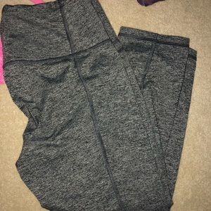 Victoria’s Secret VSX crop leggings